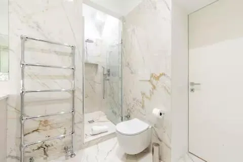 Апартаменты Duomo Prestige Милан